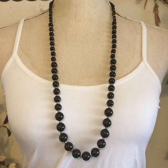Vintage 80s-90s black graduated bead necklace - Picture 1 of 6